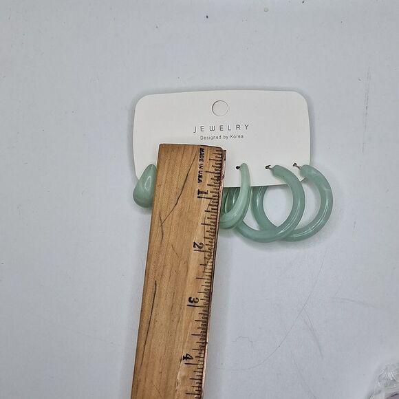 Chunky acrylic hoop earring bundle of 3 pairs - Picture 3 of 3